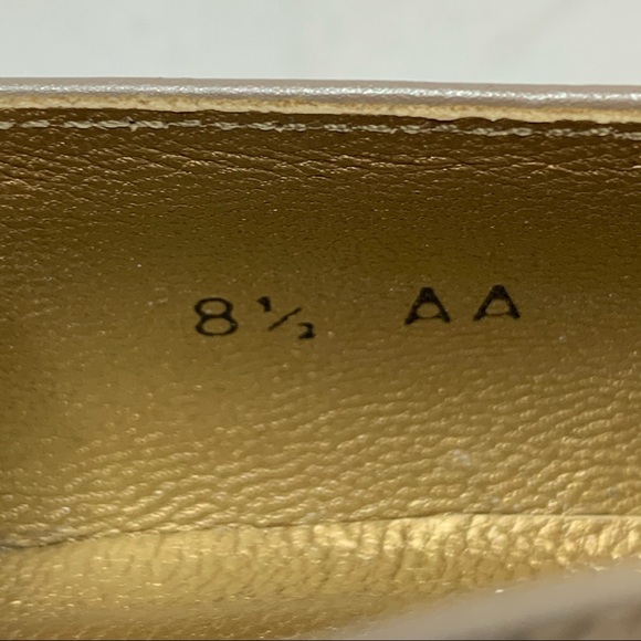 Stuart Weitzman leather gold chain pumps NARROW SIZE - Picture 12 of 12